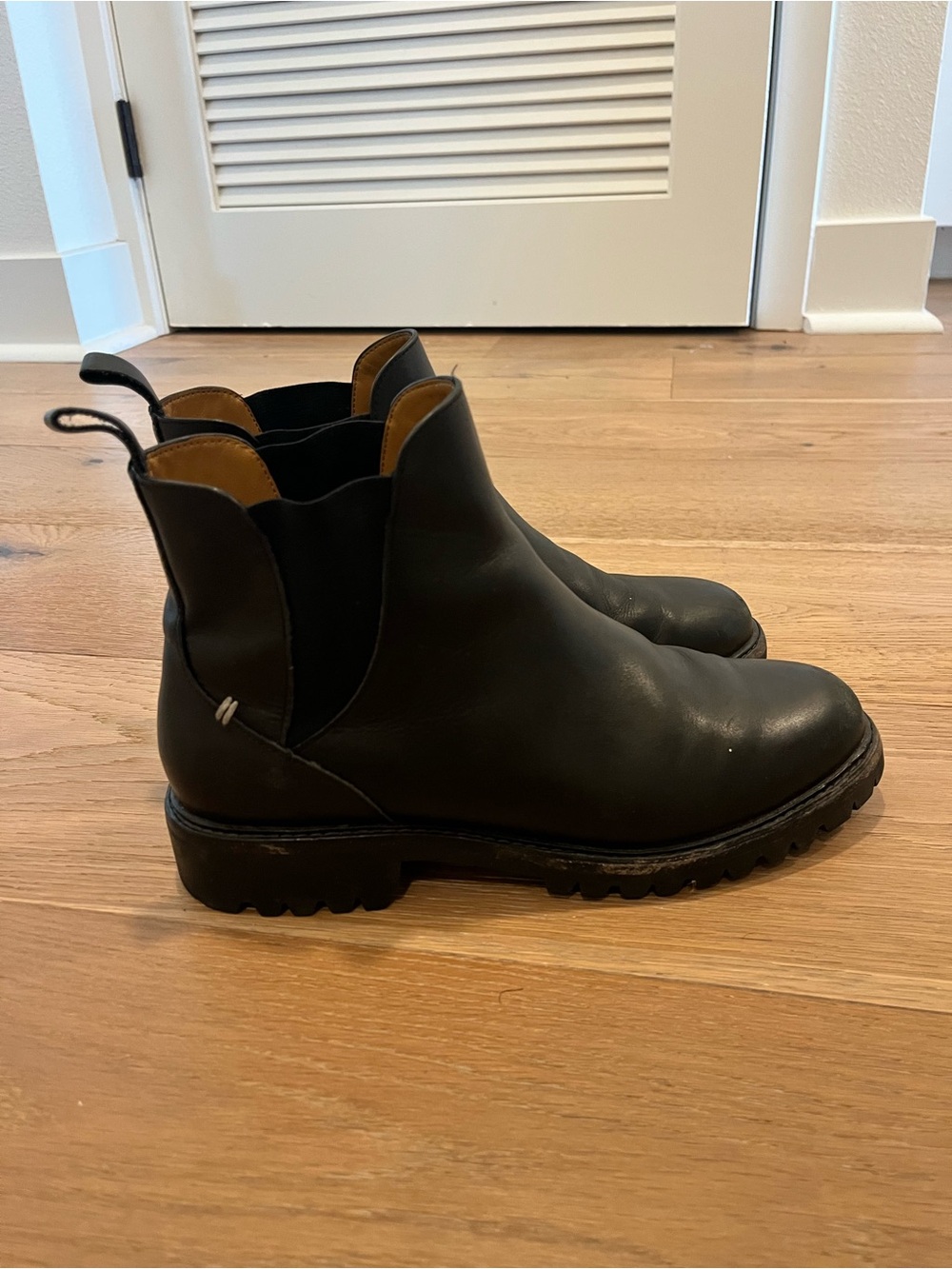 Label black leather unisex Chelsea goth grunge  minimalist boots sz W 9.5 M 8